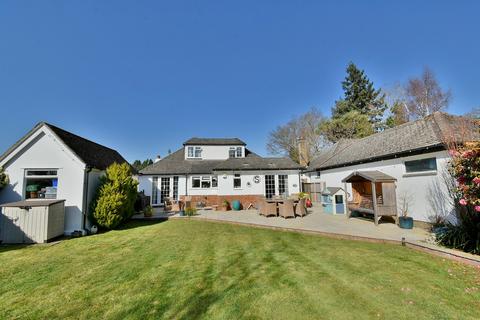 3 bedroom detached bungalow for sale, Fernlea Close, Ferndown, BH22