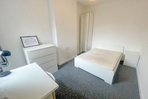1 bedroom in a house share to rent, Barff Road, Salford M5