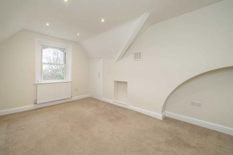 1 bedroom flat for sale, Leamington Park, London W3