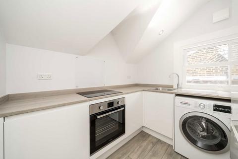 1 bedroom flat for sale, Leamington Park, London W3