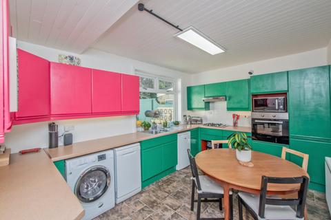 11 Mountain View, Shipley, BD18 1AH