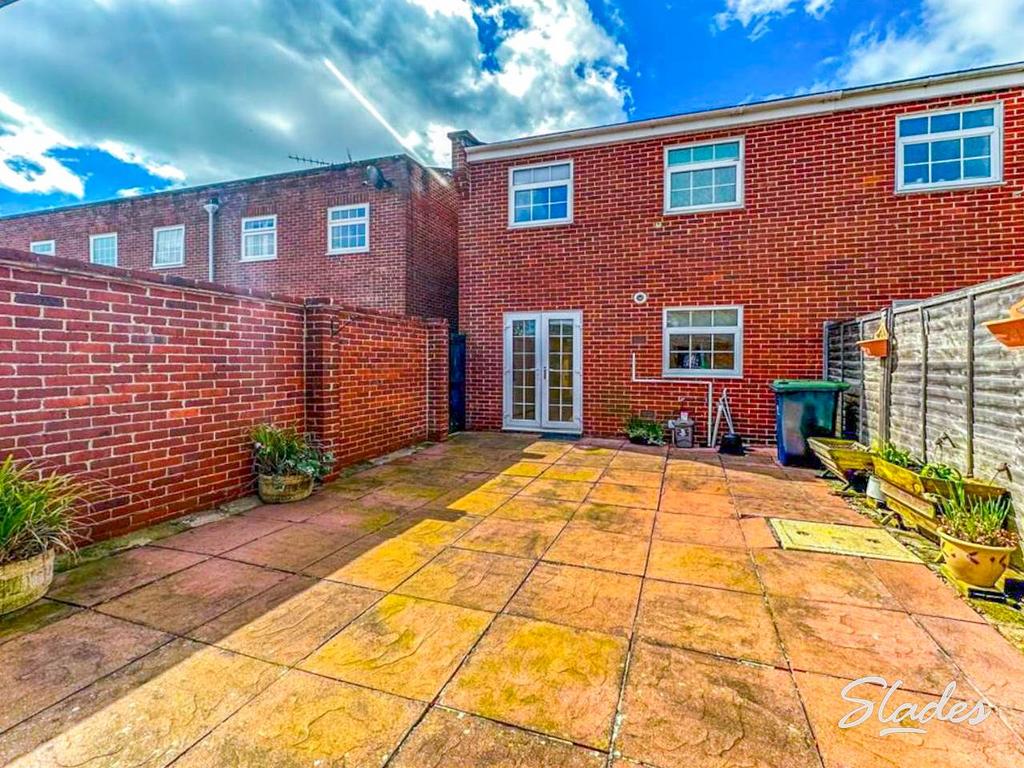 25 nea close back of