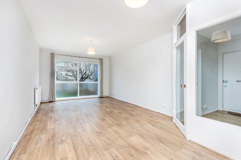 12 Silverdale Close, London, W7 3HR