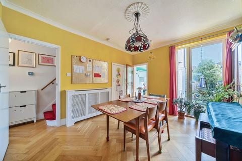 35 Flaxton Road, London, SE18 2EF
