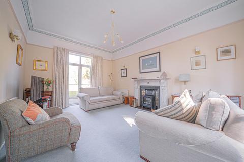 5 bedroom semi-detached house for sale, Avenue Road, Dorridge, B93