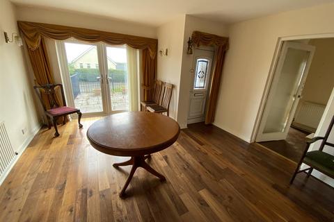 4 bedroom detached house for sale, Oaklands, Llanelli