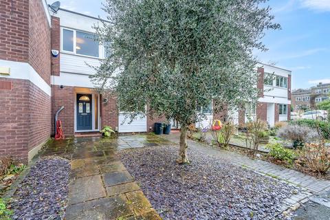 17 Springbourne Court, Beckenham, BR3 5ED