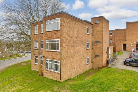 4 Halstead Close, Canterbury, CT2 7UD