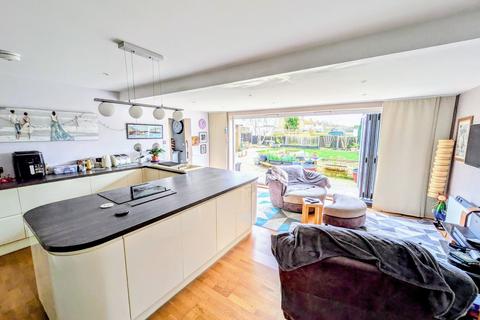 4 bedroom detached house for sale, Burwood Road, Hersham, Walton-on-thames, Surrey, KT12 4AD