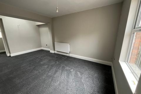 3 bedroom detached house to rent, Harford Street, Trowbridge BA14