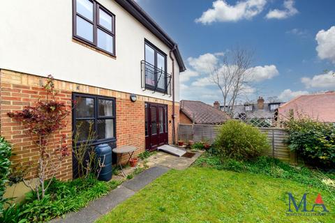 2 bedroom flat for sale, Slade Court, Radlett, WD7