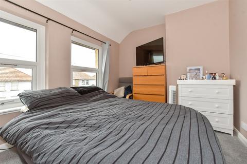 12 Cowdray Square, Deal, CT14 9ES