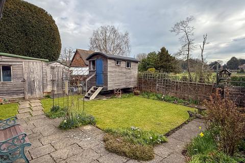 3 bedroom detached house for sale, Castle Lane, Donnington, Newbury, RG14