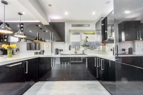undefined, Holloways Lane, North Mymms AL9
