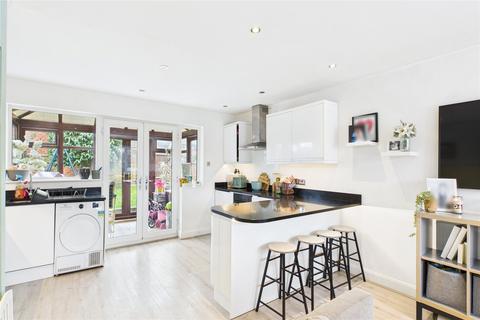 20 Windmill Field, Windlesham, GU20 6QD
