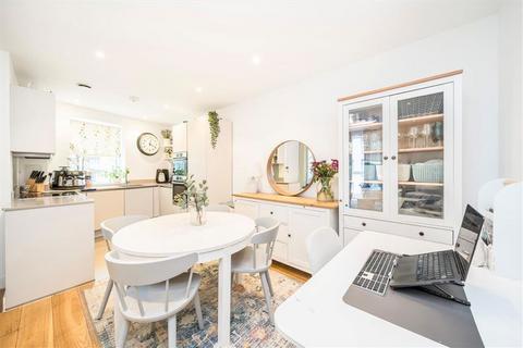 2 bedroom flat for sale, Rennie Street, London SE10