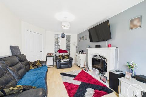 2 bedroom property for sale, Fulneck Court, Pudsey