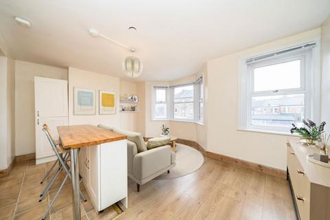 2 bedroom flat for sale, Stondon Park, London SE23