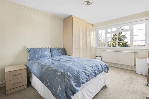 5, Weldon Court Ringstead Road, Sutton, SM1 4SF