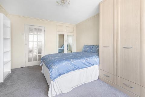 5, Weldon Court Ringstead Road, Sutton, SM1 4SF