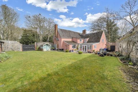 5 bedroom detached house for sale, The Street, Pakenham