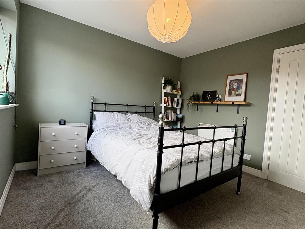 Bedroom 5.jpeg
