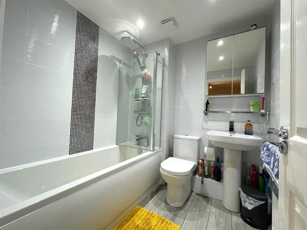 New bathroom.jpg