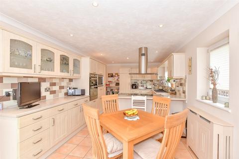 135 Chestfield Road, Chestfield, Whitstable, CT5 3LS