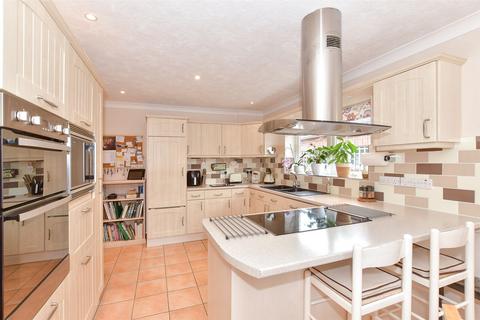135 Chestfield Road, Chestfield, Whitstable, CT5 3LS