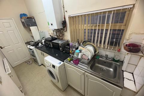2 bedroom terraced house for sale, Bradford, BD5