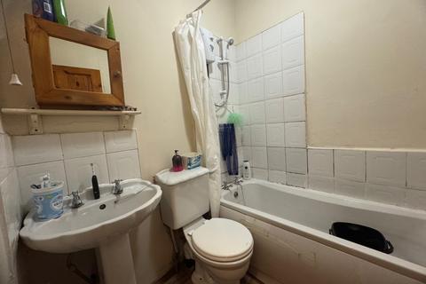 undefined, Bradford, BD5
