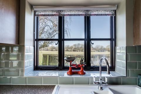 4 bedroom barn conversion for sale, Saxlingham Nethergate