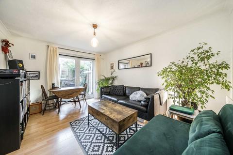 14 Earlston Grove, London, E9 7NE