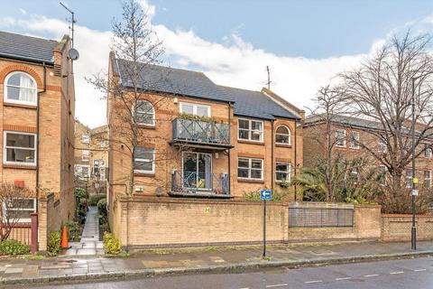 14 Earlston Grove, London, E9 7NE