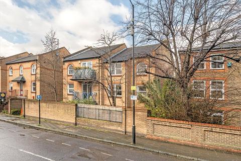 14 Earlston Grove, London, E9 7NE