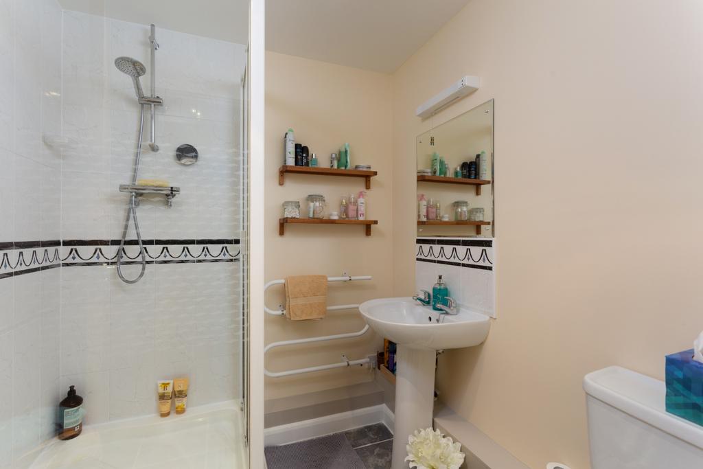 En Suite Shower