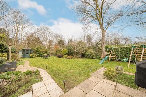 20 Lancaster Place, Twickenham, TW1 1HR
