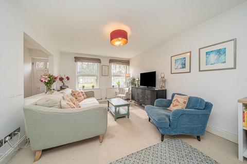 20 Lancaster Place, Twickenham, TW1 1HR