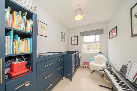 20 Lancaster Place, Twickenham, TW1 1HR