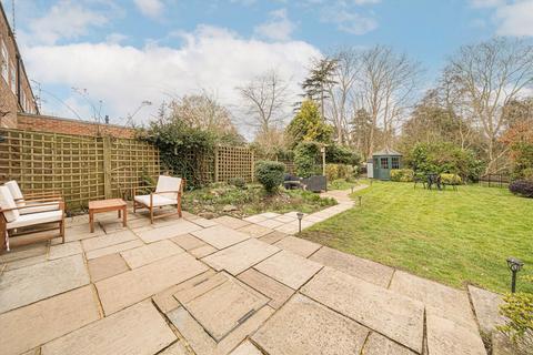 20 Lancaster Place, Twickenham, TW1 1HR