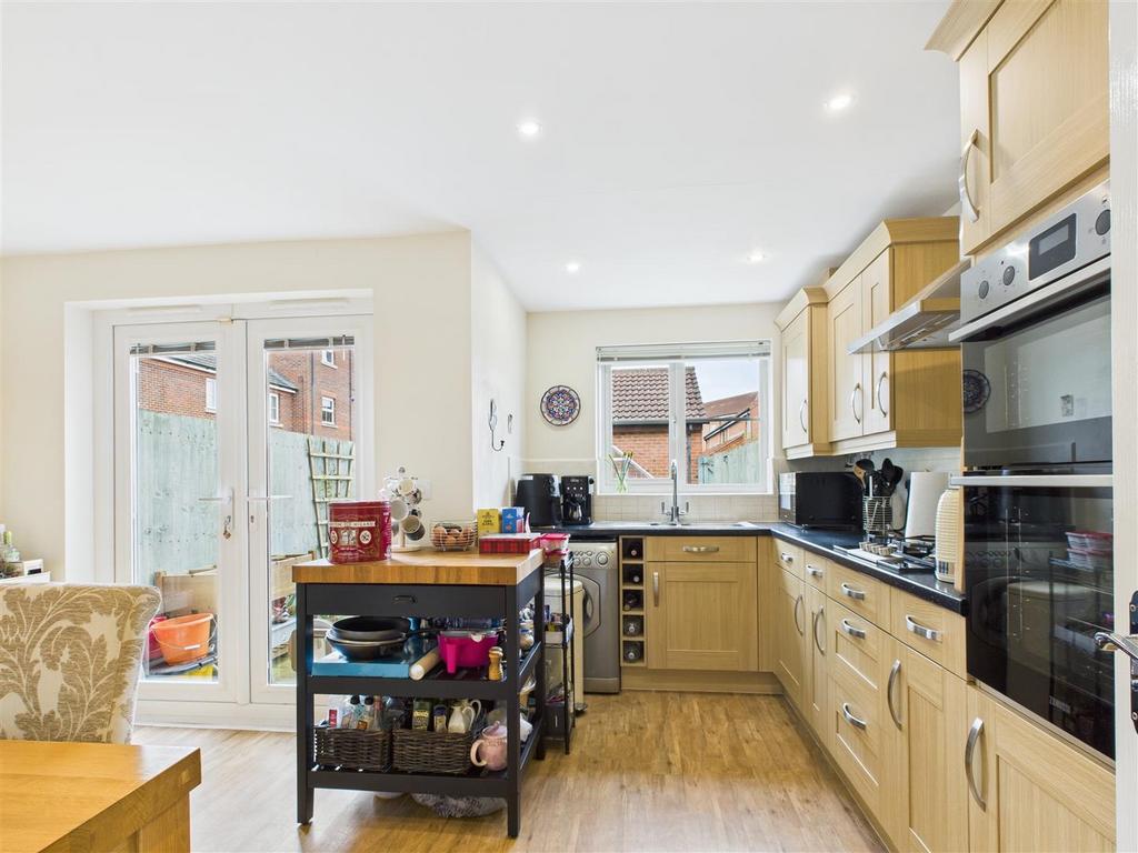 Kitchen/dining