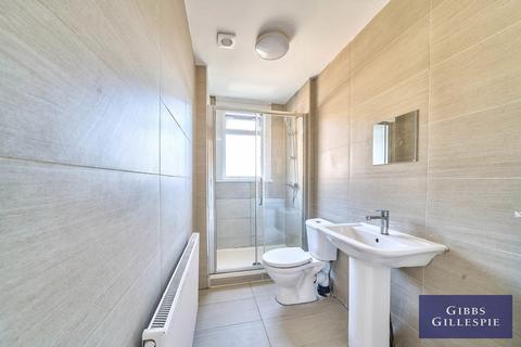 3 bedroom flat to rent, Eastcote Road, Harrow, HA2