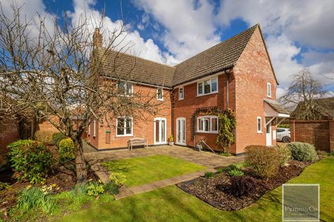 4 bedroom detached house for sale, Hall Farm Place, Norwich NR9