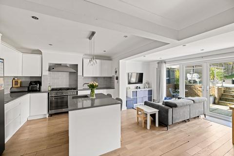 41 Dolphins Road, Folkestone, CT19 5PL