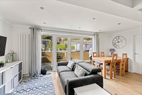 41 Dolphins Road, Folkestone, CT19 5PL