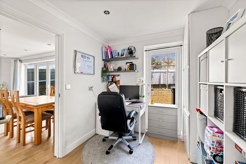 41 Dolphins Road, Folkestone, CT19 5PL