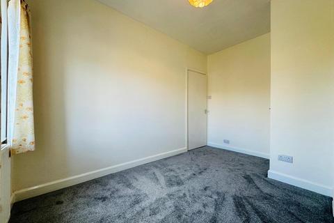 16 Hill Crest, Tiverton, EX16 6AT