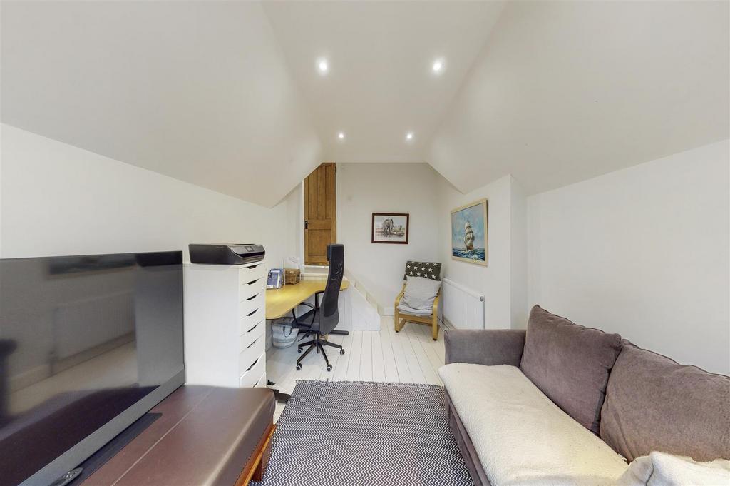 Kingwell, South Hill Avenue - pd1cm QAPMli64 Mf GGNLm
