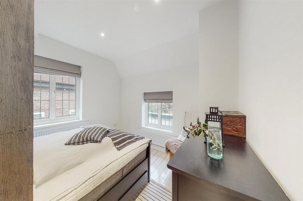 Kingwell, South Hill Avenue - 98 M5hv YGEs8o C6 Zn Nk Xl
