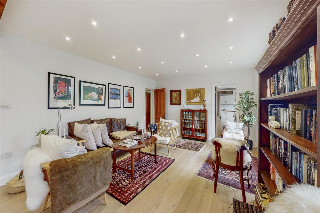 Kingwell, South Hill Avenue - n4 TCDzm Ue Mk TQm TXRRCn